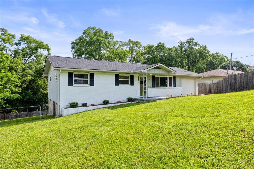 6 Wayne Lane, Rossville, GA 30741