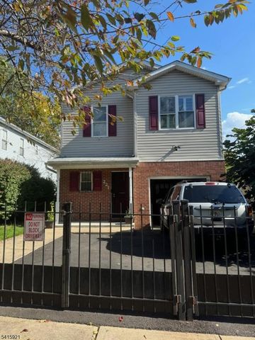 221 Rose St, Newark City, NJ 07108