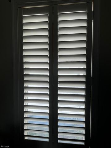 221 Rose St, Newark City, NJ 07108