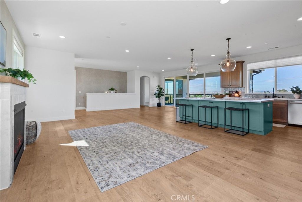 Image 10 of property listing at 1232 Kapareil, Paso Robles, CA 93446