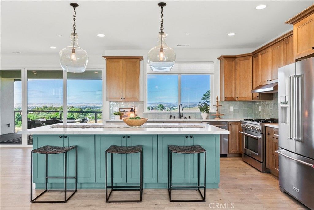 Image 12 of property listing at 1232 Kapareil, Paso Robles, CA 93446