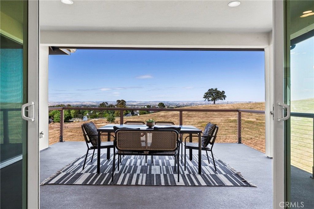 Image 13 of property listing at 1232 Kapareil, Paso Robles, CA 93446