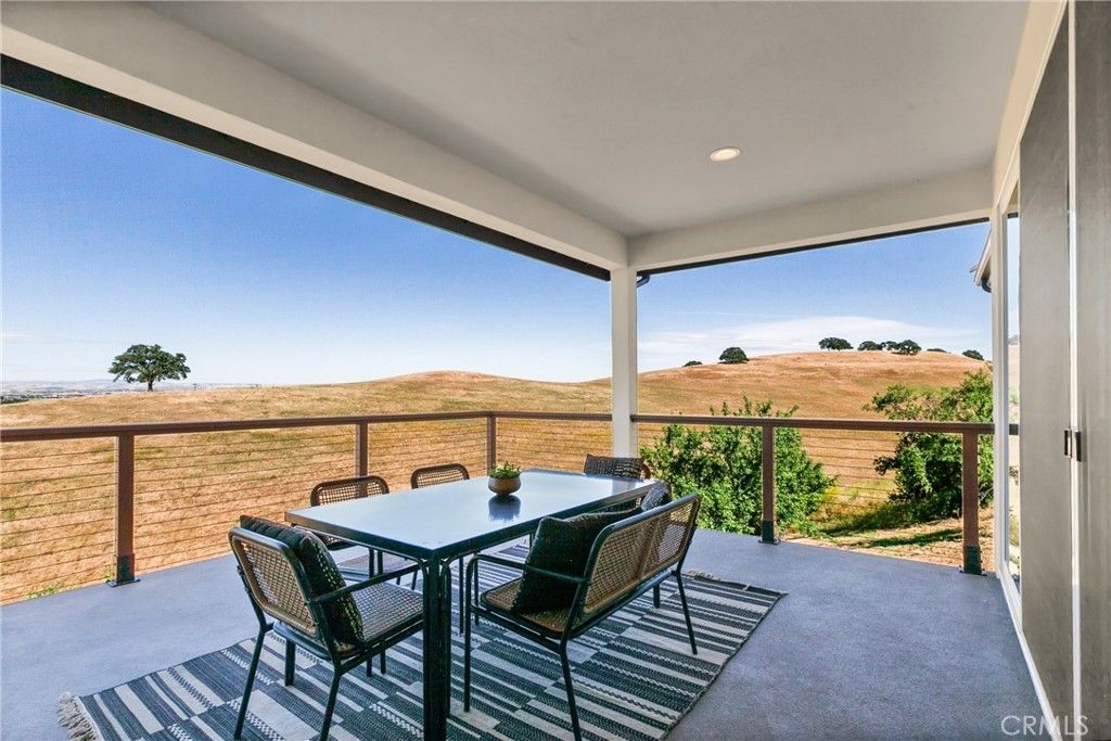Image 15 of property listing at 1232 Kapareil, Paso Robles, CA 93446