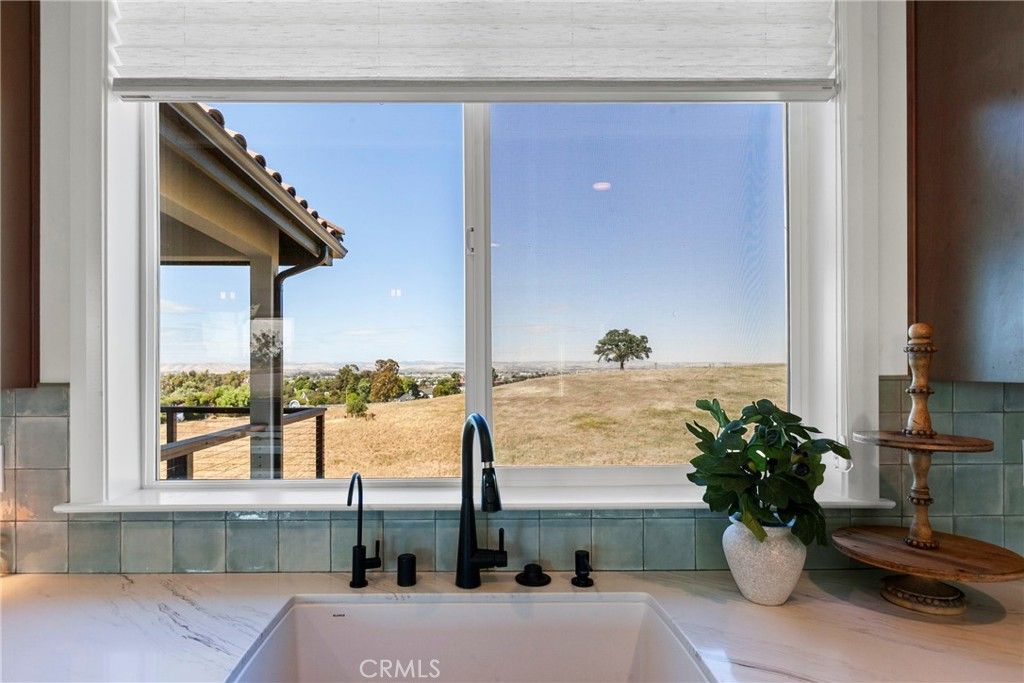 Image 18 of property listing at 1232 Kapareil, Paso Robles, CA 93446