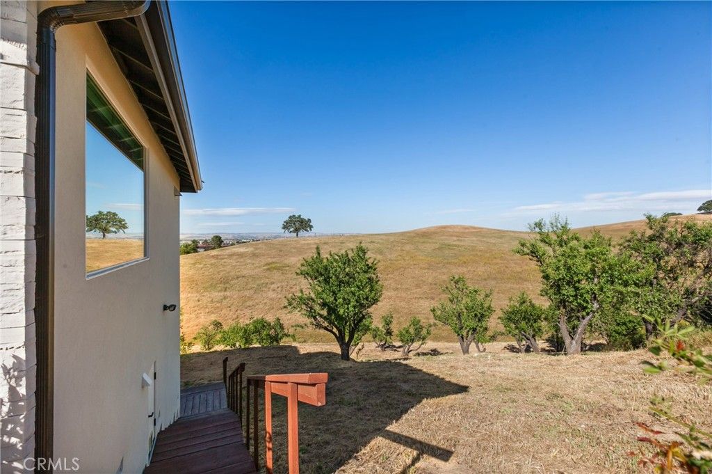 Image 36 of property listing at 1232 Kapareil, Paso Robles, CA 93446