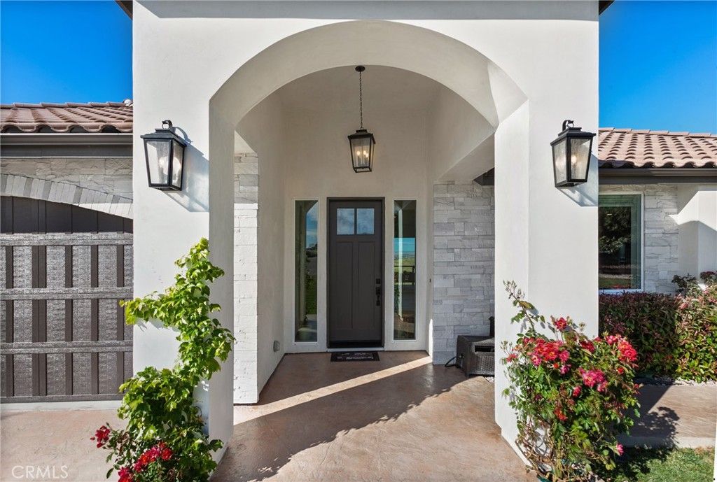 Image 5 of property listing at 1232 Kapareil, Paso Robles, CA 93446