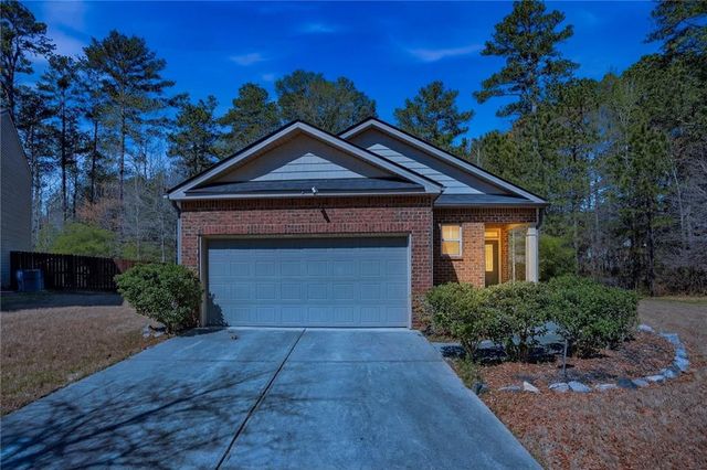 813 Blue Hill Lane, Atlanta, GA 30349