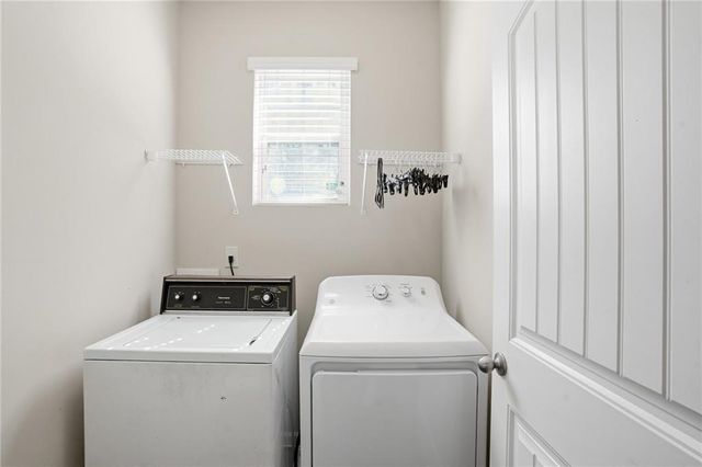 813 Blue Hill Lane, Atlanta, GA 30349