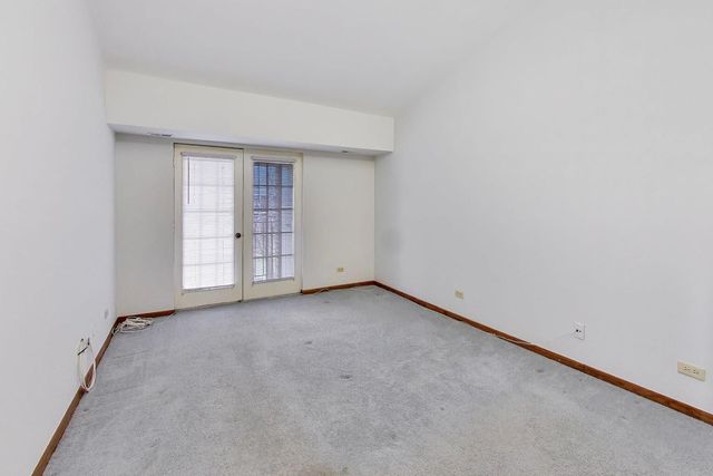 540 Biesterfield Road 301, Elk Grove Village, IL 60007