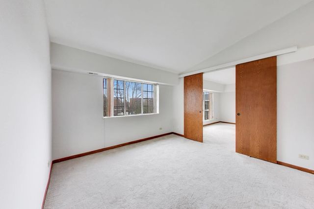 540 Biesterfield Road 301, Elk Grove Village, IL 60007
