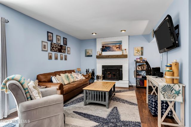 71 Glen Arden Drive, Howell, NJ 07731