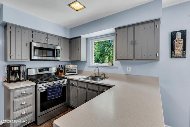 71 Glen Arden Drive, Howell, NJ 07731