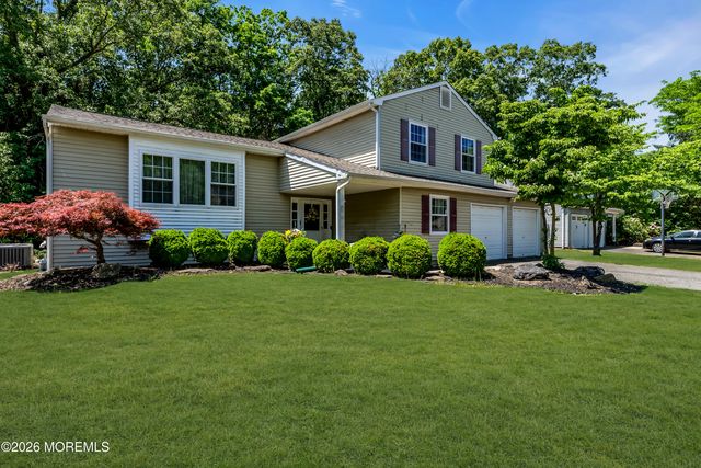 71 Glen Arden Drive, Howell, NJ 07731