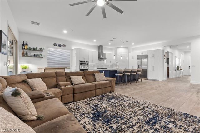 12476 Heritage Bend Drive, Las Vegas, NV 89138