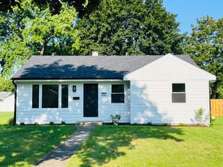 318 N Owen Street, Mount Prospect, IL 60056