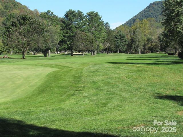 30 Brier Lane, Maggie Valley, NC 28751