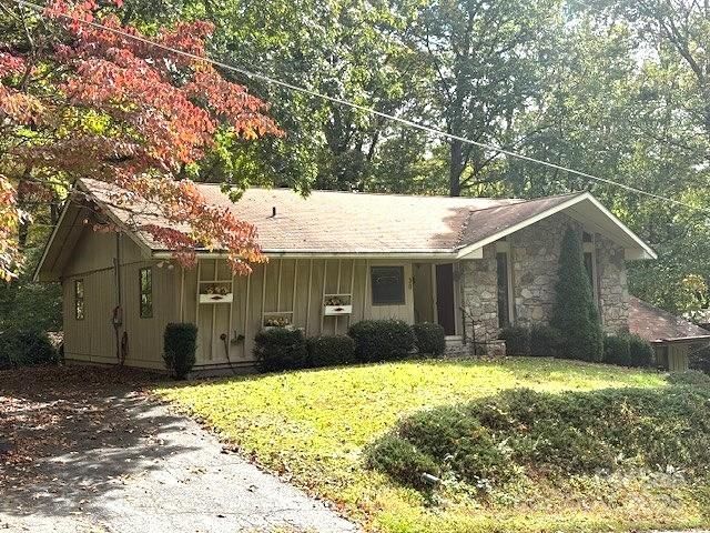 30 Brier Lane, Maggie Valley, NC 28751