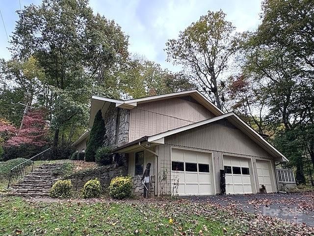 30 Brier Lane, Maggie Valley, NC 28751