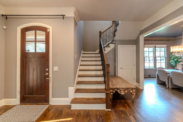 1749 Glen Echo Rd, Nashville, TN 37215