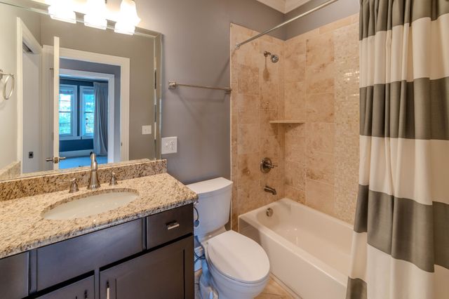 1749 Glen Echo Rd, Nashville, TN 37215