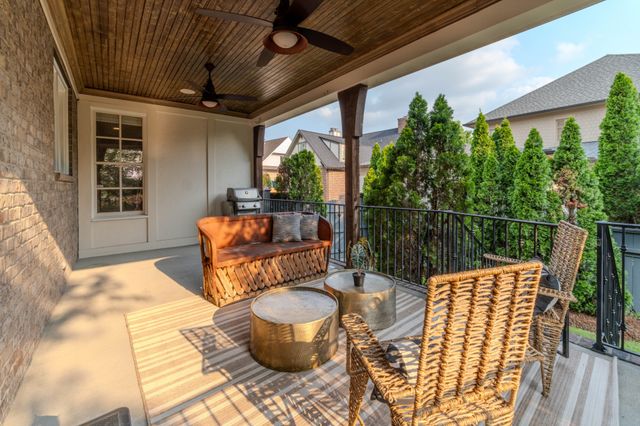 1749 Glen Echo Rd, Nashville, TN 37215