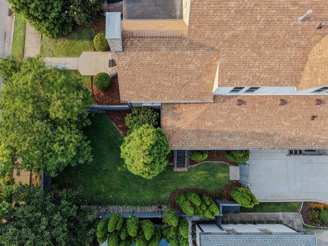 1749 Glen Echo Rd, Nashville, TN 37215