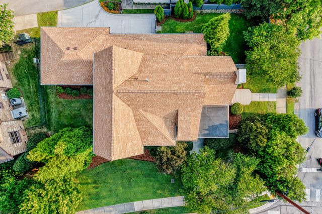 1749 Glen Echo Rd, Nashville, TN 37215