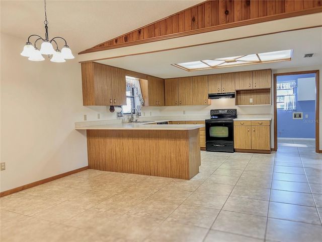 301 S WELLS AVENUE, Avon Park, FL 33825