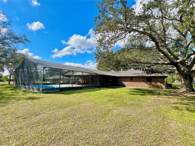 301 S WELLS AVENUE, Avon Park, FL 33825