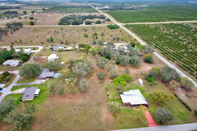 301 S WELLS AVENUE, Avon Park, FL 33825