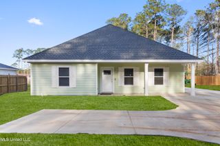 6817 Martin Bluff Road, Gautier, MS 39553