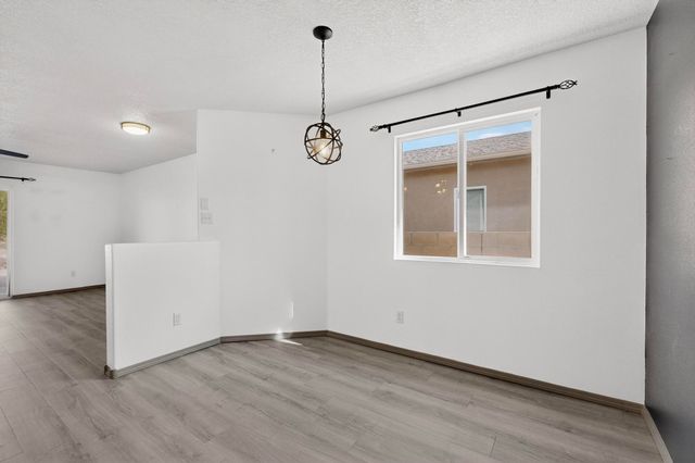 1027 Saw Mill Road, Rio Rancho, NM 87144