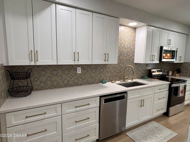 43 Warwick Avenue, Ormond Beach, FL 32174