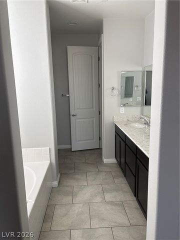 1060 barby springs ave, Henderson, NV 89014