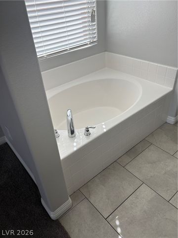 1060 barby springs ave, Henderson, NV 89014