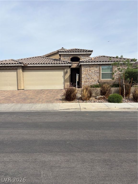 1060 barby springs ave, Henderson, NV 89014