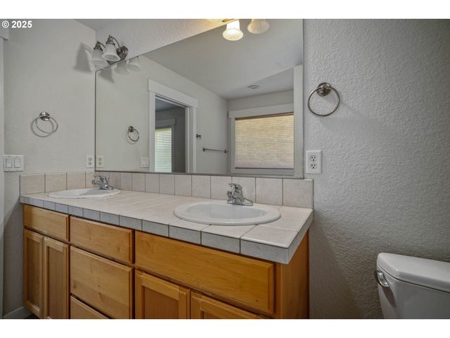 1897 Ne LUCY BELLE St, Mc Minnville, OR 97128