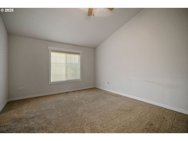 1897 Ne LUCY BELLE St, Mc Minnville, OR 97128