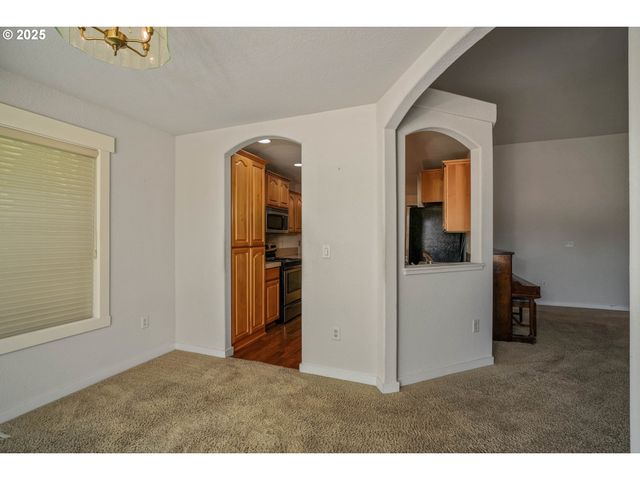 1897 Ne LUCY BELLE St, Mc Minnville, OR 97128