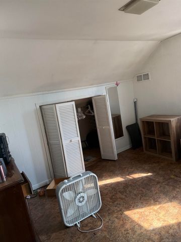 17970 Lincoln Drive, Roseville, MI 48066