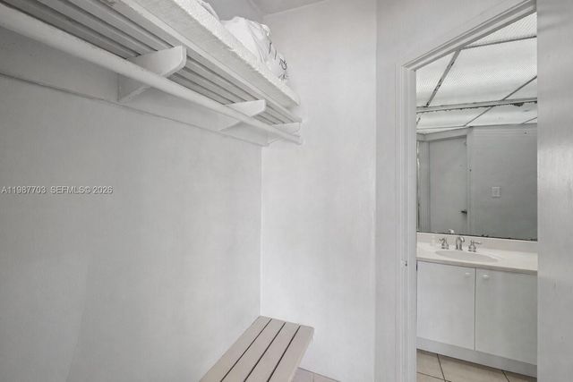 5055 Collins Ave CAB14, Miami Beach, FL 33140