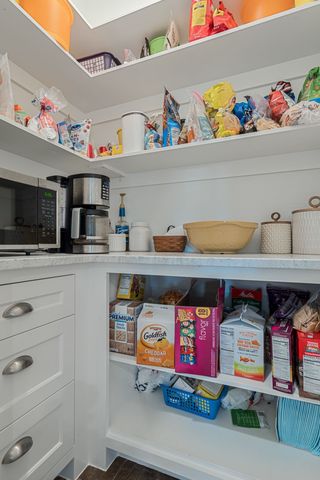 5050 Helton Road, Justin, TX 76247