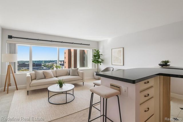 555 E William Street 14A, Ann Arbor, MI 48104