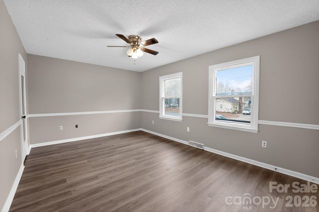 7129 Walnut Wood Drive, Charlotte, NC 28227