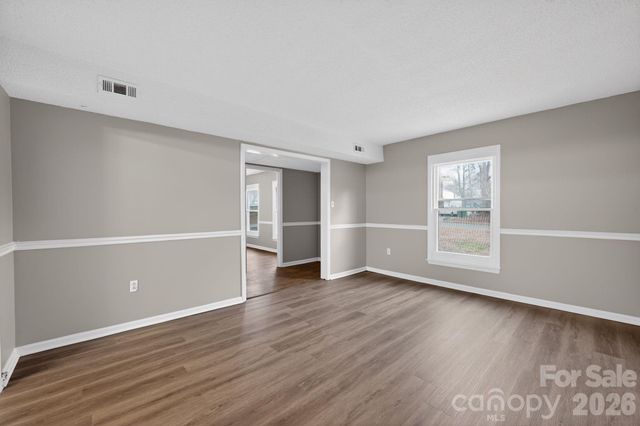 7129 Walnut Wood Drive, Charlotte, NC 28227