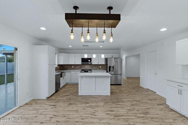 1920 E COLGATE Drive, Tempe, AZ 85283
