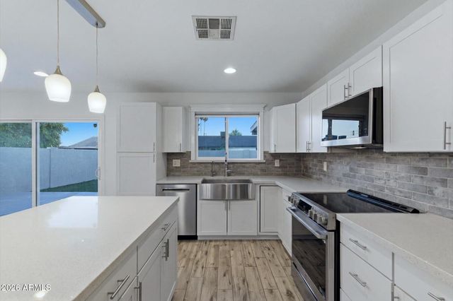 1920 E COLGATE Drive, Tempe, AZ 85283