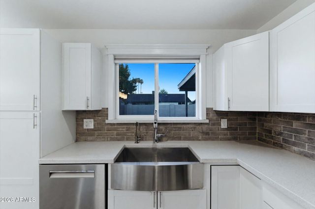 1920 E COLGATE Drive, Tempe, AZ 85283