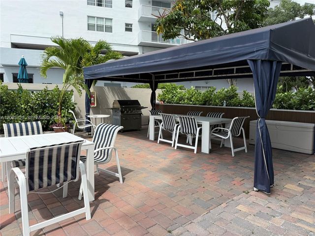121 Golden Isles Dr 904, Hallandale Beach, FL 33009