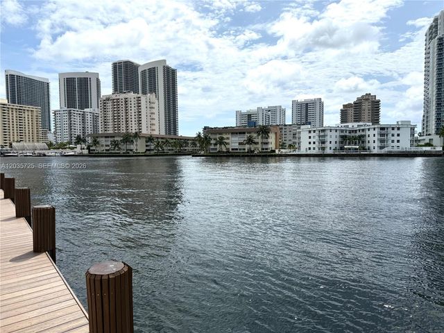 121 Golden Isles Dr 904, Hallandale Beach, FL 33009